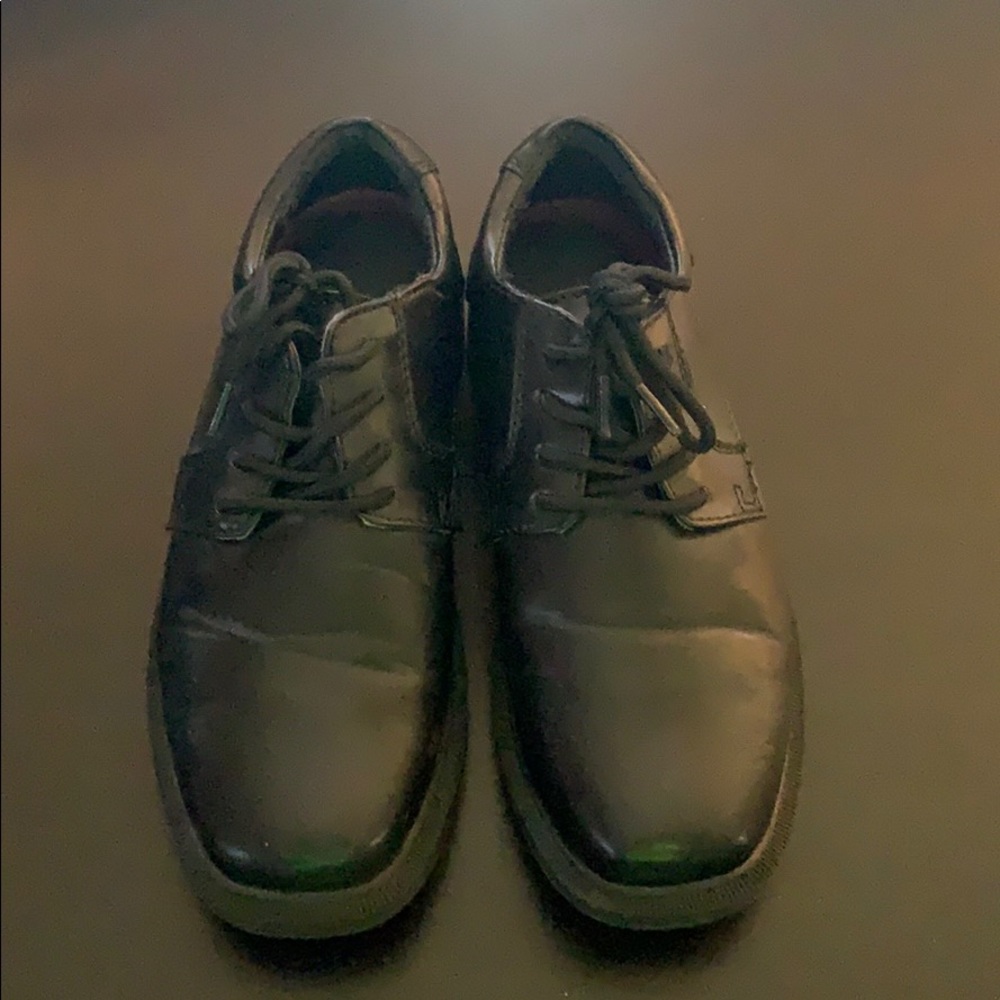 Boys dress shoe